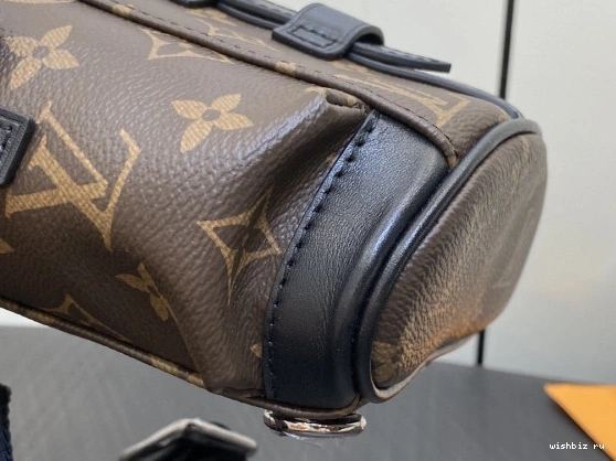 WIS VUITTON Nano Christopher LOUIS 0901